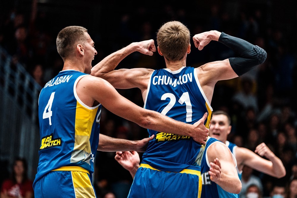 Чоловіча та жіноча національні збірні України з баскетболу пробилися до чвертьфіналу чемпіонату Європи 3х3